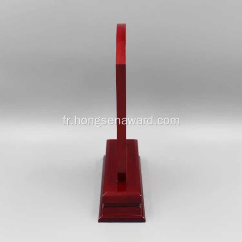 Trophée carré en bois rouge